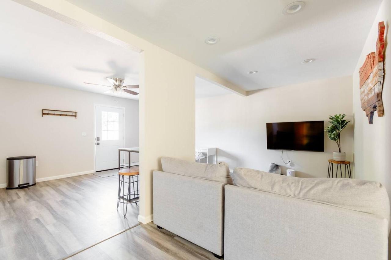 Beautiful Spacious Guest Home 罗斯维尔 外观 照片